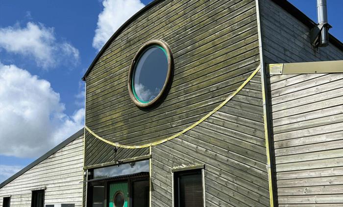 Eco barn facade